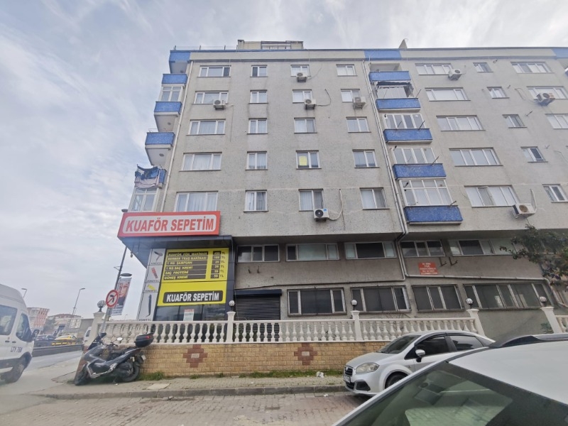 Denizköşkler İBB metrobüs durağının yakını E5 cephe satılık 3+1